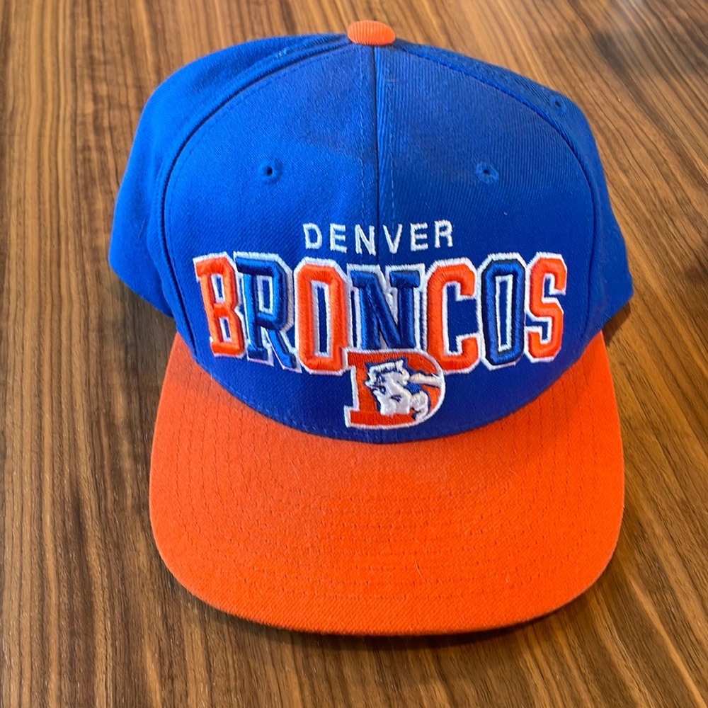 Mitchell and Ness vintage SnapBack Broncos hat